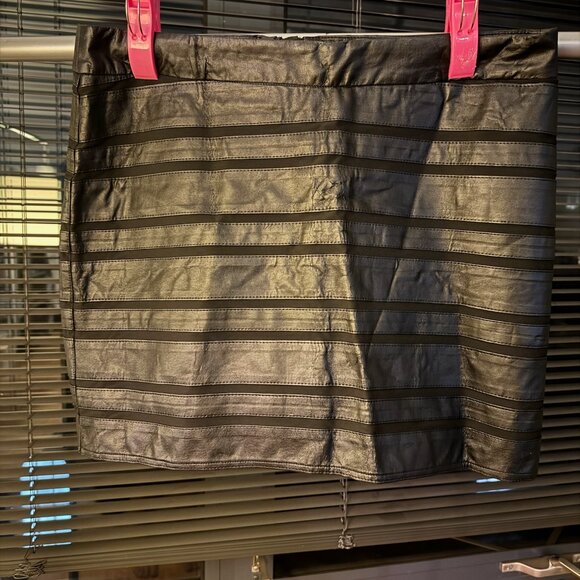 H&M Black Leather Mesh Stretch Short Mini Skirt Back Zipper - Picture 2 of 4